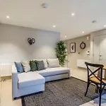 Quiet 2br Flat In Near Windermere *