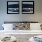 Quiet 2br Flat In Near Windermere Apartment *