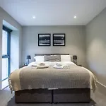 Quiet 2br Flat In Near Windermere Διαμέρισμα *