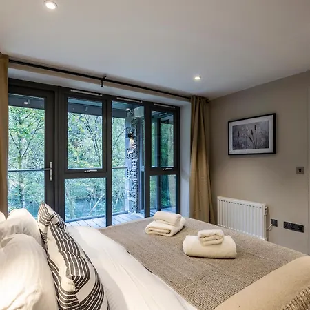 Quiet 2br Flat In Near Windermere Apartman